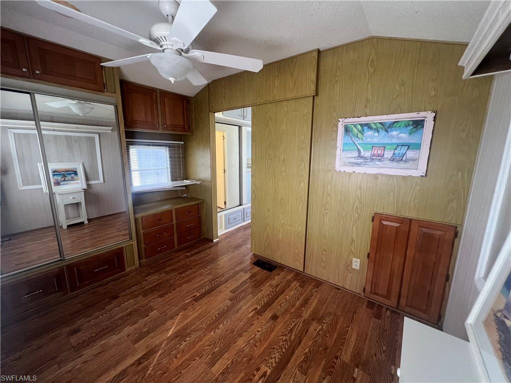 3241 Ott Ln Property Photo 6