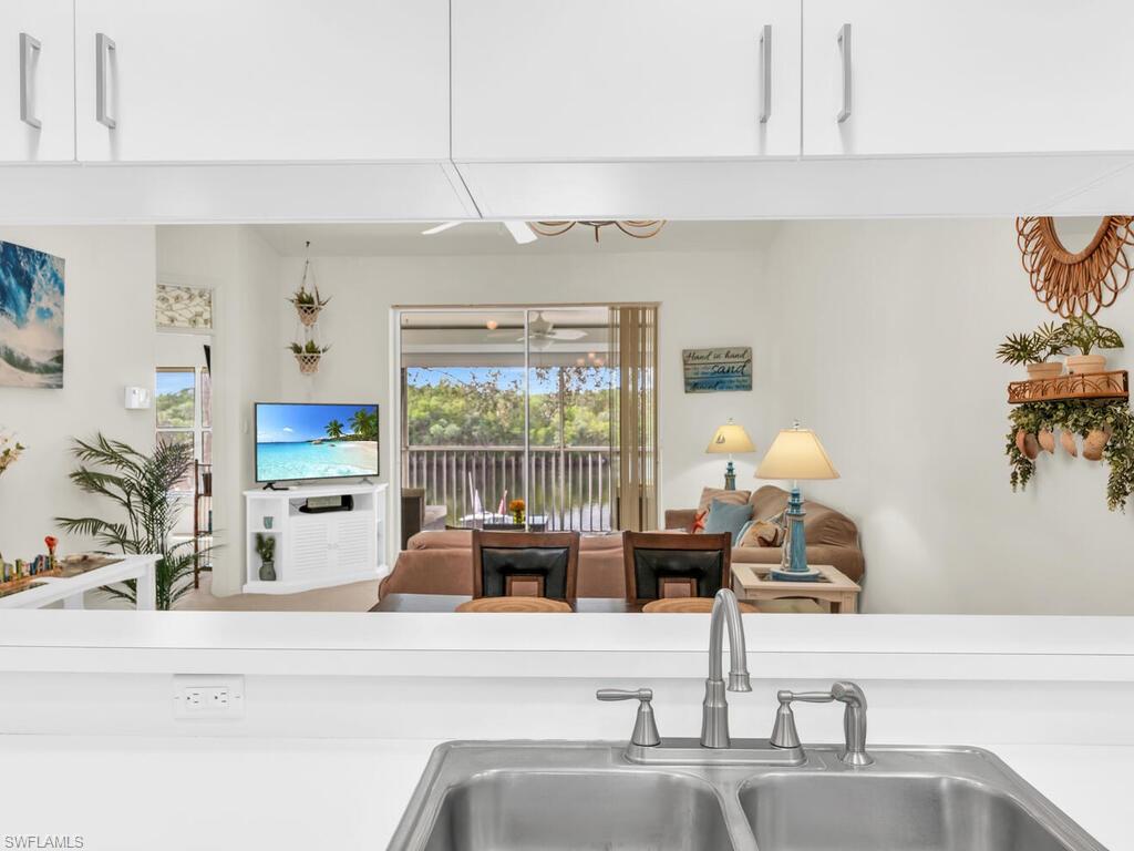 230 Newport Dr # 610 Property Photo 8