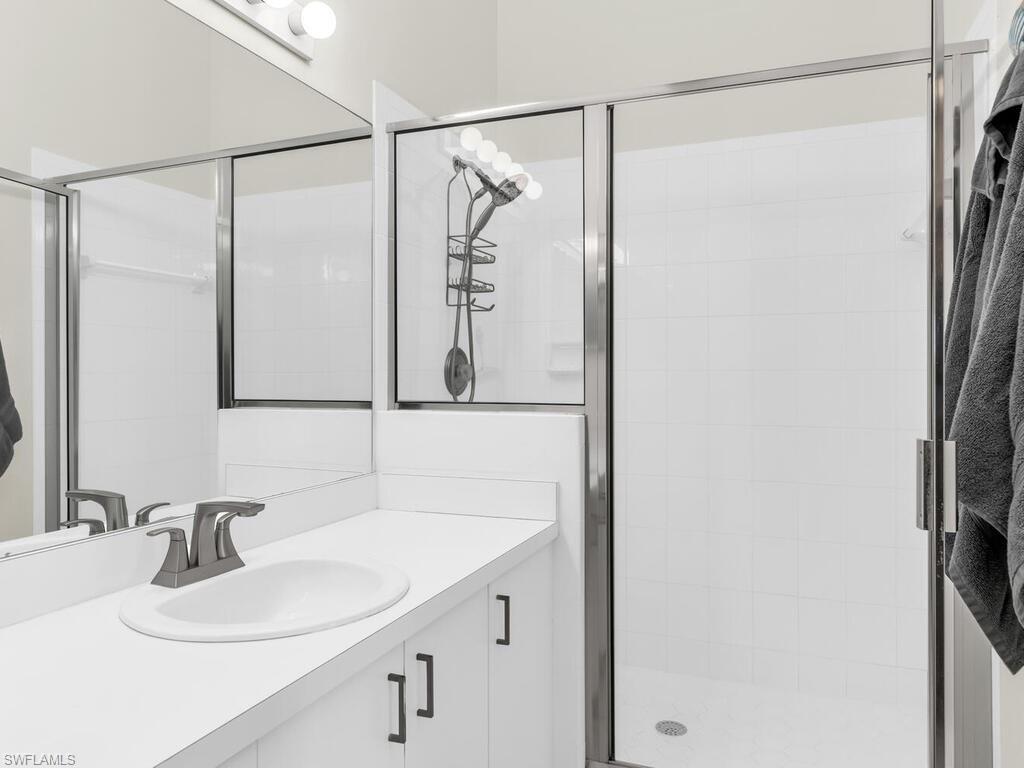 230 Newport Dr # 610 Property Photo 18