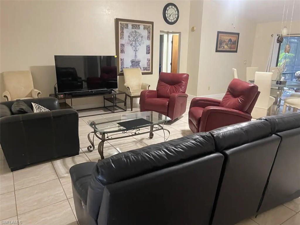 110 Sw 10th Ter Property Photo 4