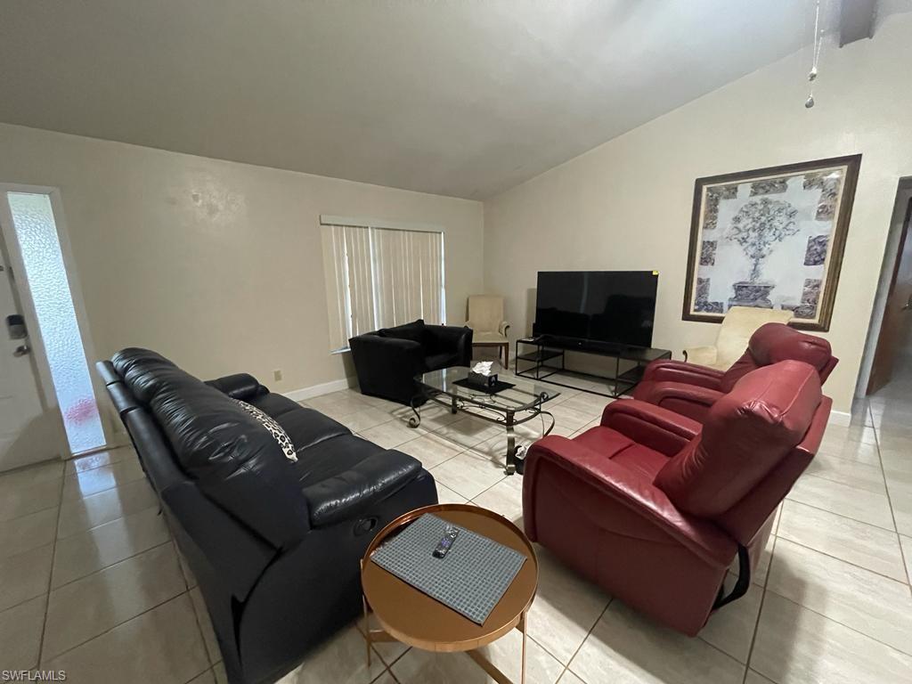 110 Sw 10th Ter Property Photo 9