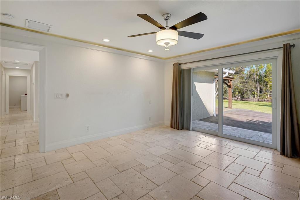 12857 Honeysuckle Rd Property Photo 18