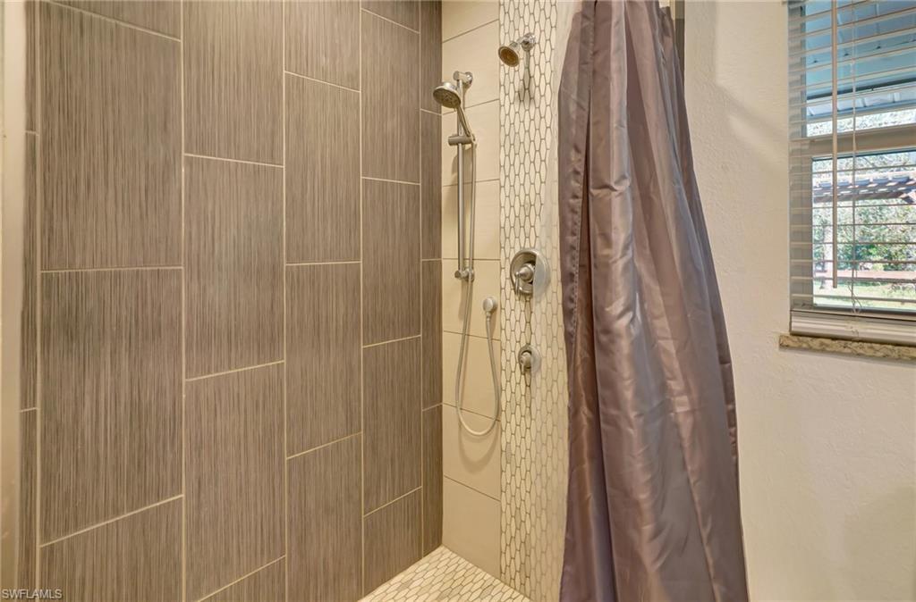 12857 Honeysuckle Rd Property Photo 37