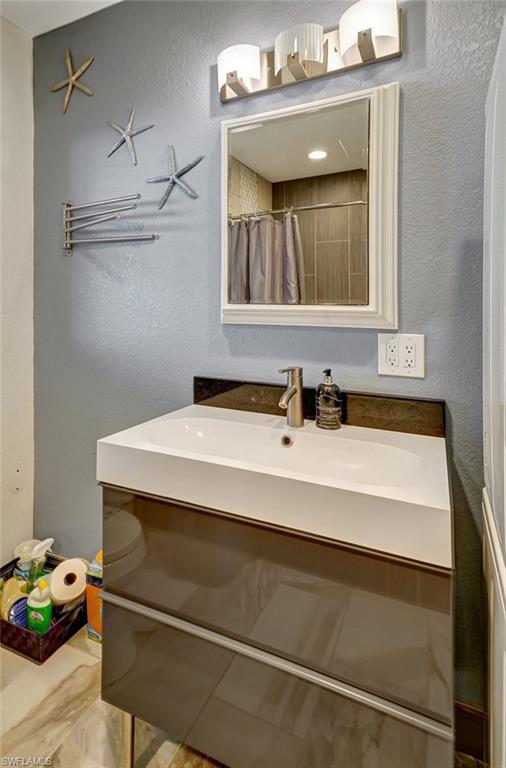 12857 Honeysuckle Rd Property Photo 38
