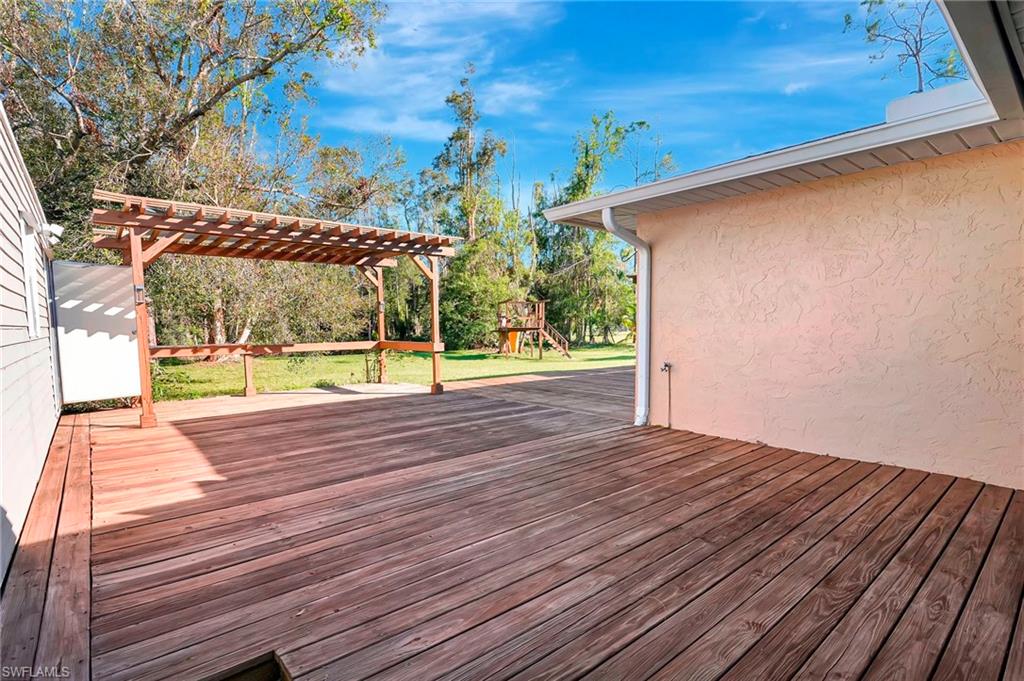 12857 Honeysuckle Rd Property Photo 41