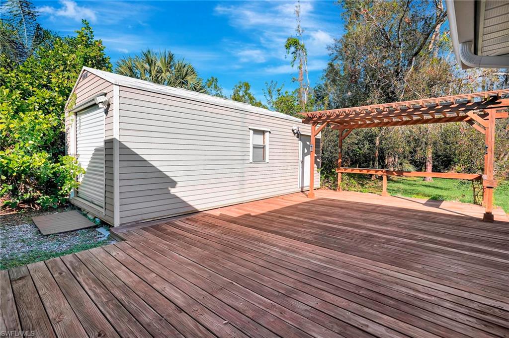 12857 Honeysuckle Rd Property Photo 42