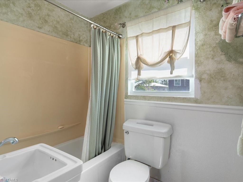 565 Coconut Ave Property Photo 17
