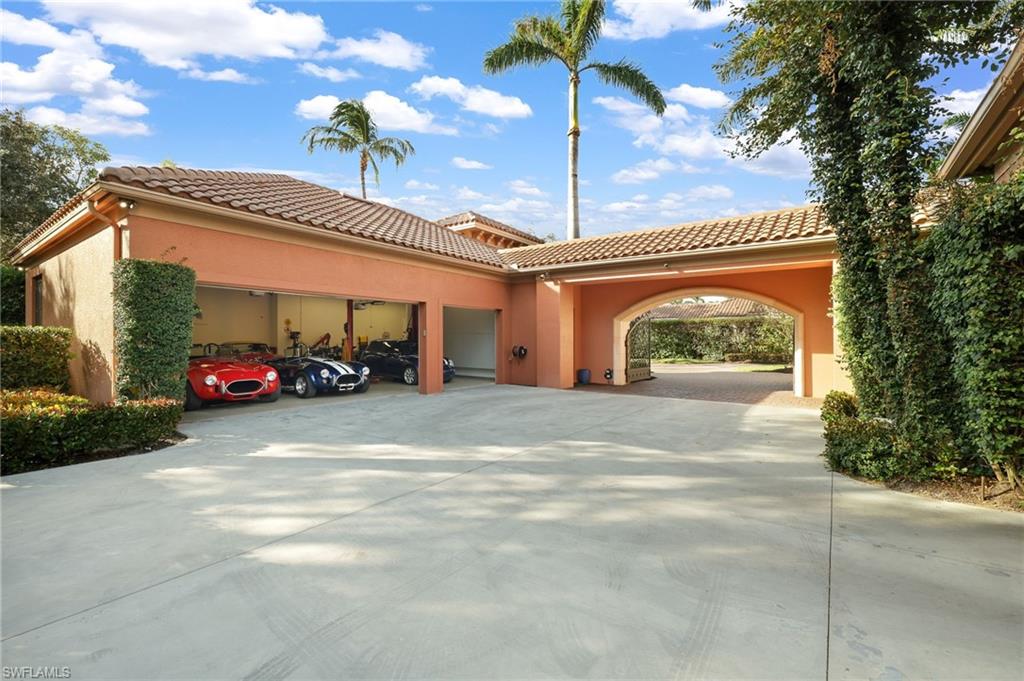 15210 Brolio Way Property Photo 32