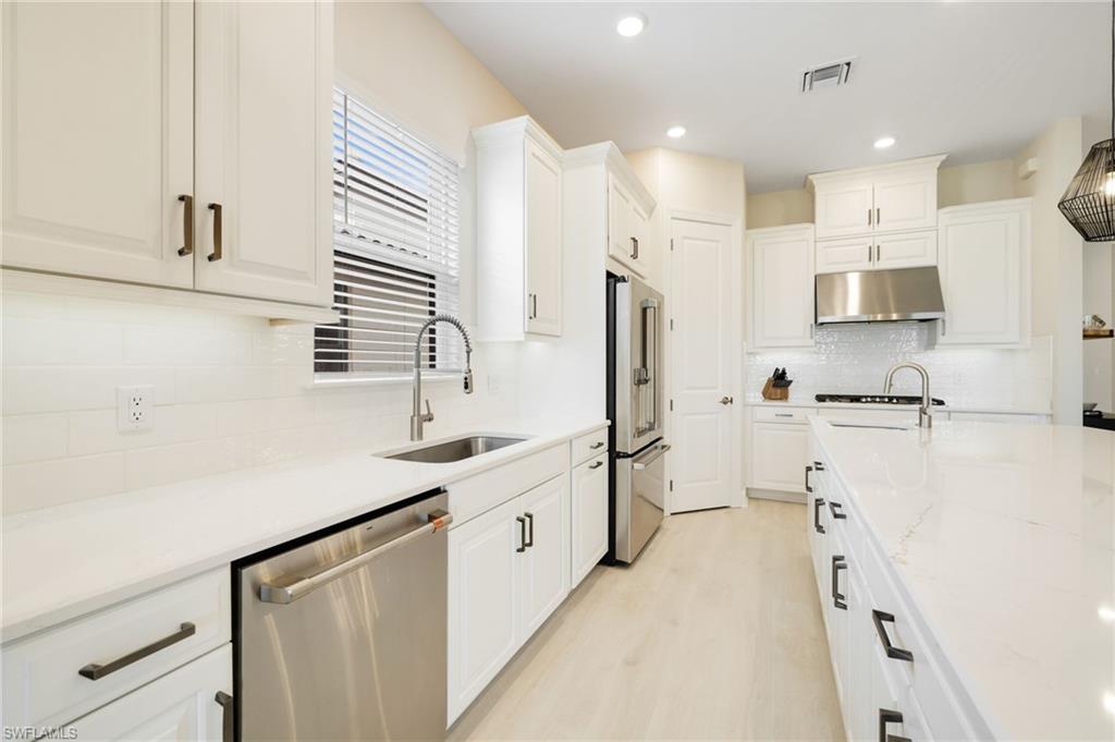 11963 Molto Dr Property Photo 10