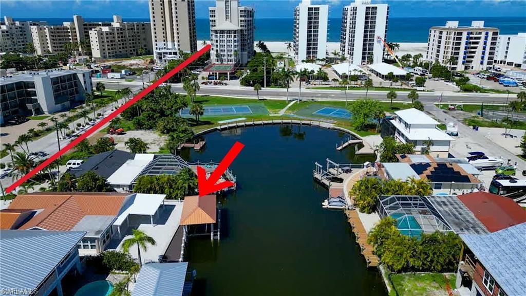 107 Albatross St Property Photo 1