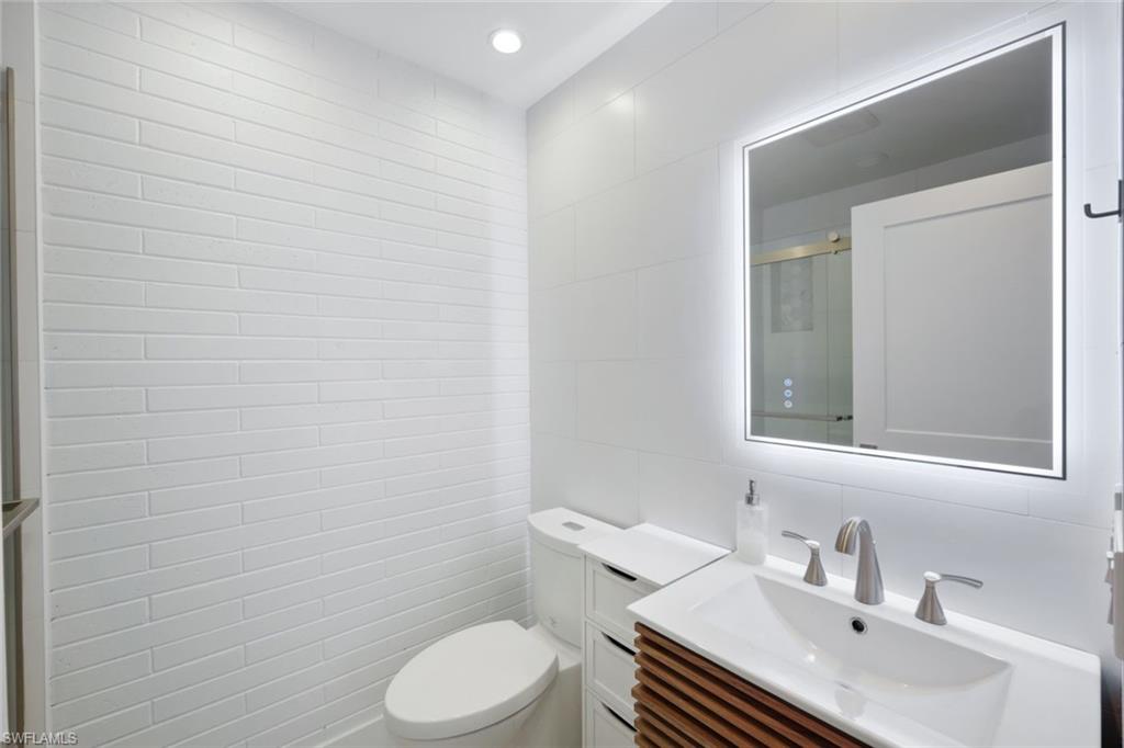 2943 Valencia Way Property Photo 28