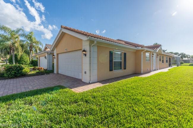 7636 Rozzini Ln Property Photo 4