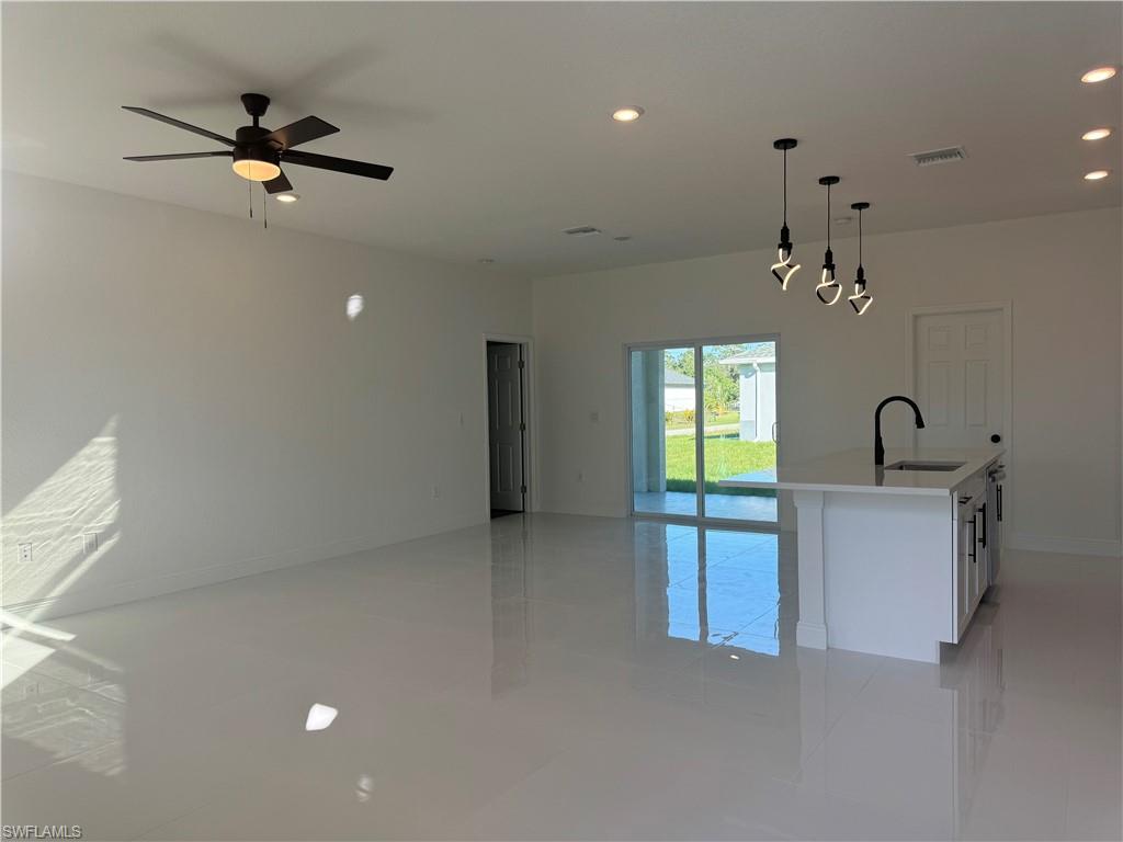 1422 Highland Ave Property Photo 5