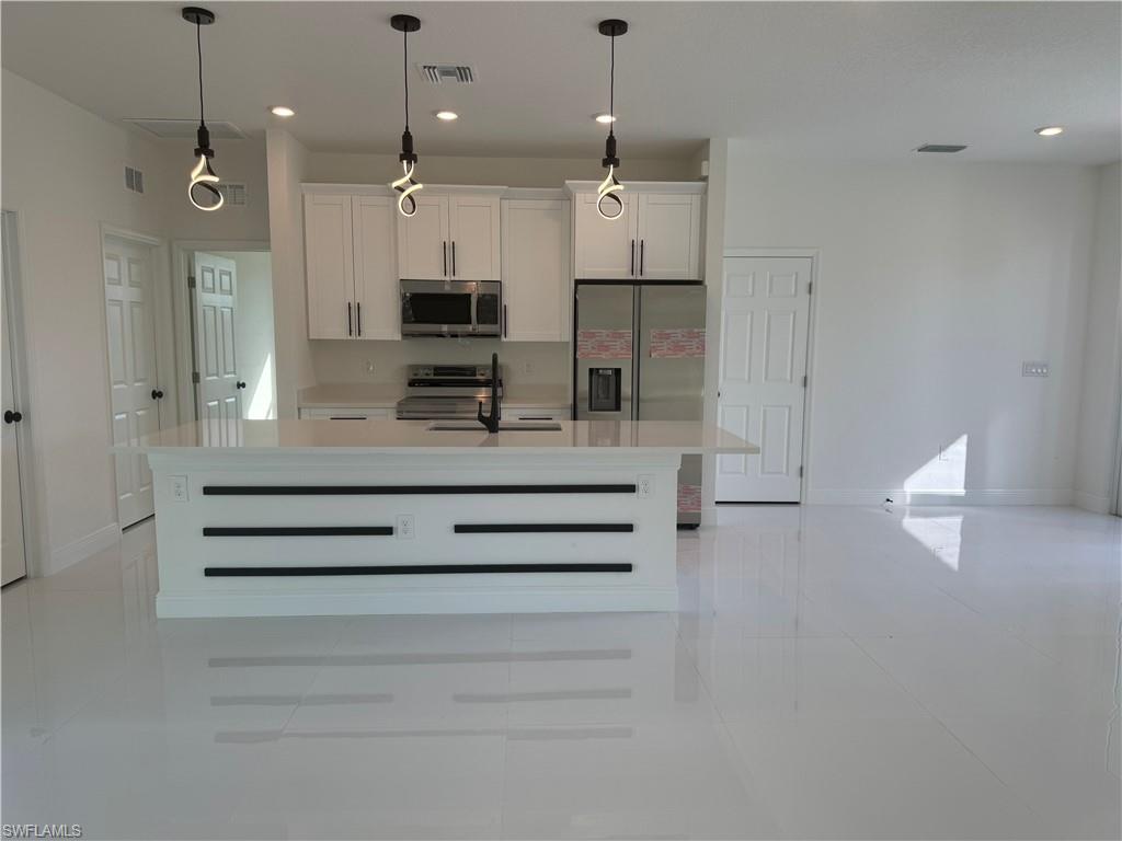 1422 Highland Ave Property Photo 8