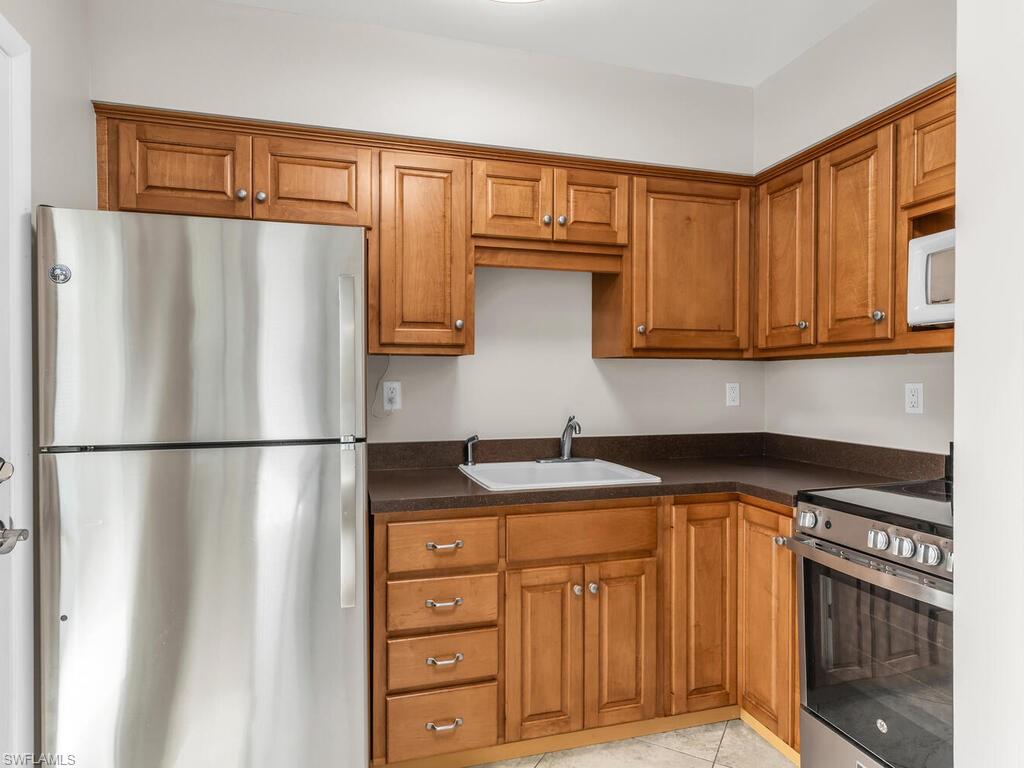 240 N Collier Blvd # 2 Property Photo 10
