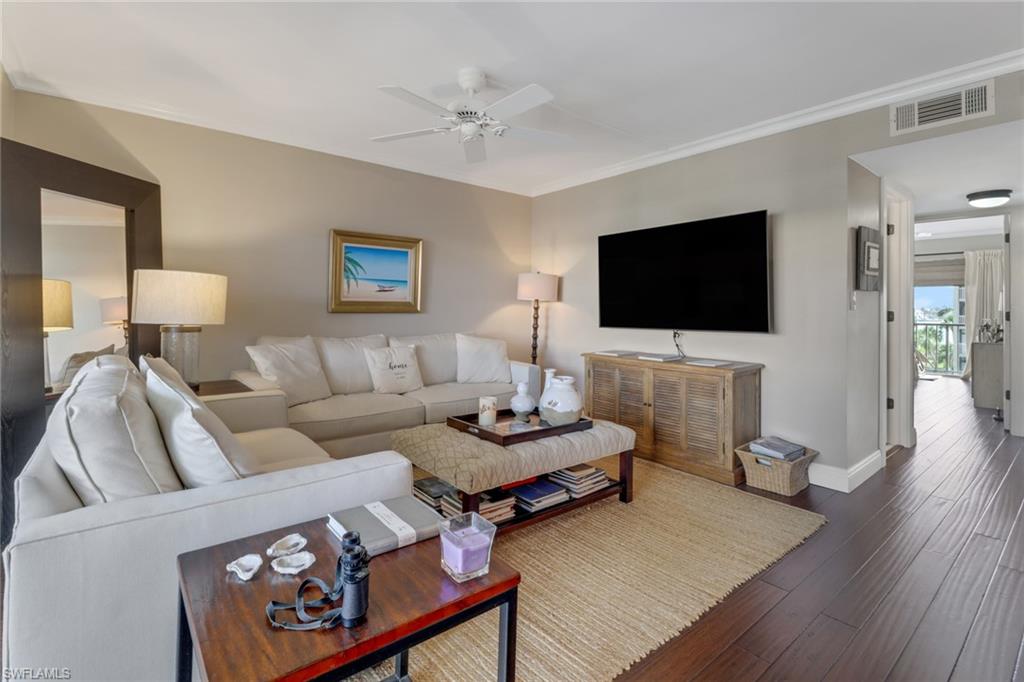 2900 Gulf Shore Blvd N # 413 Property Photo 2