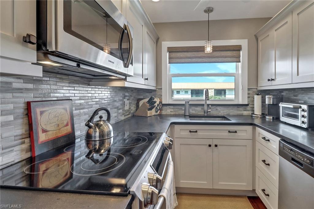 2900 Gulf Shore Blvd N # 413 Property Photo 6
