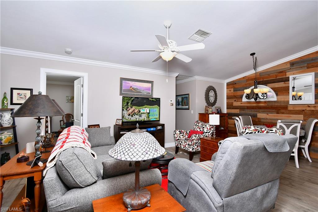 17503 Island Inlet Ct Property Photo 8