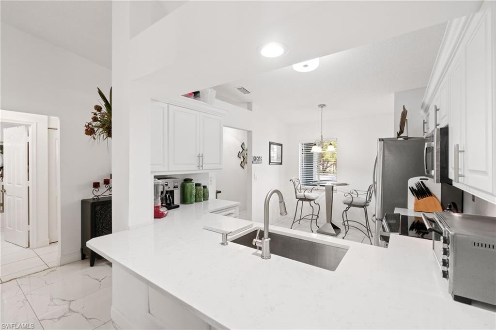 935 New Waterford Dr # 202 Property Photo 14