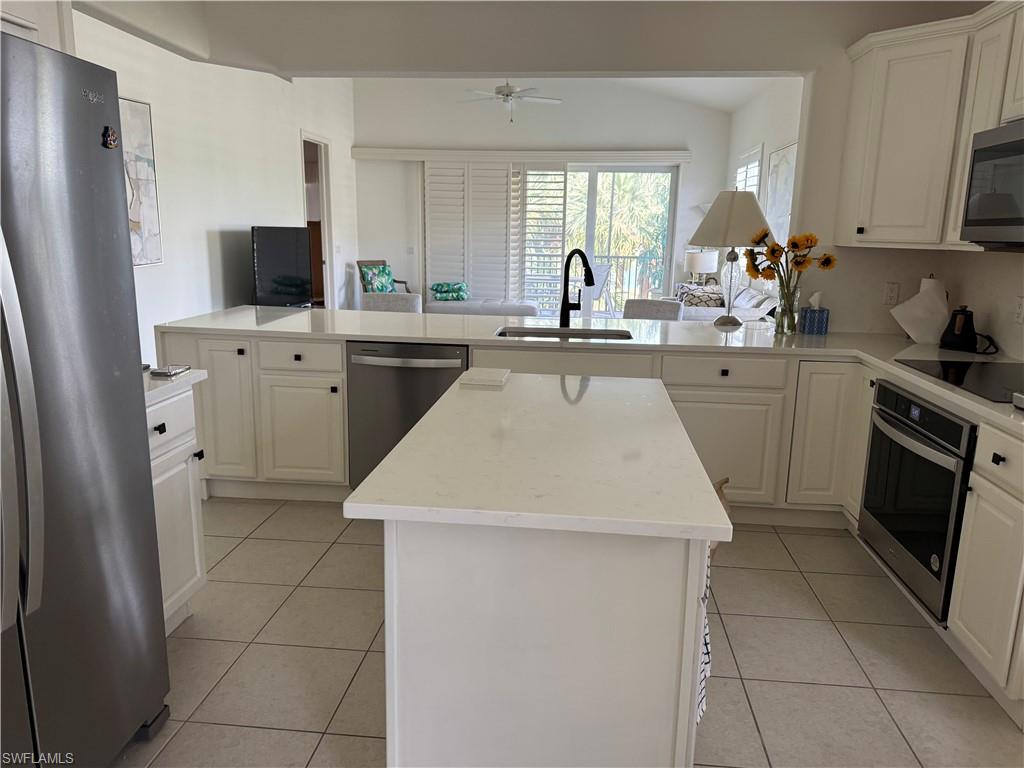 10181 Bellavista Cir # 404 Property Photo 6