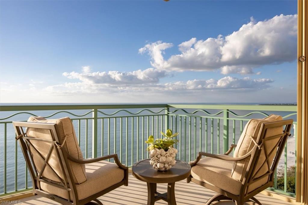 940 Cape Marco Dr # 1906 Property Photo 2