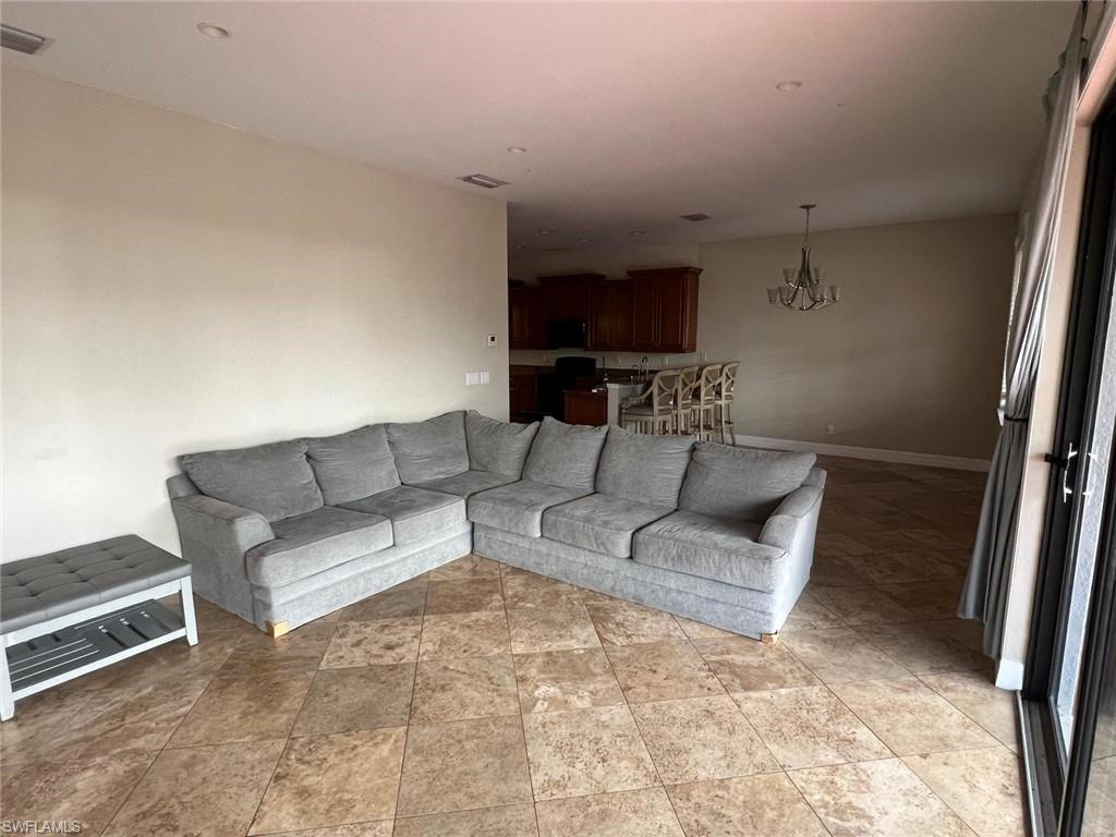 3914 Kismet Pkwy W Property Photo 9