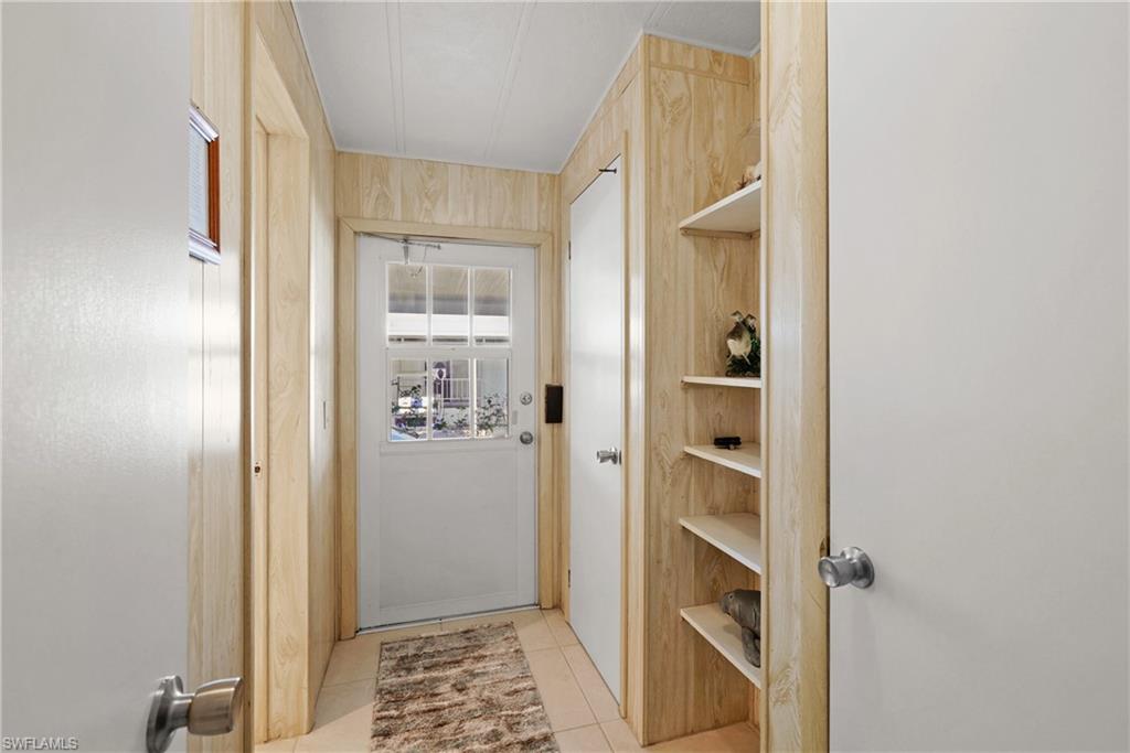 707 Palm Frond Ct Property Photo 8