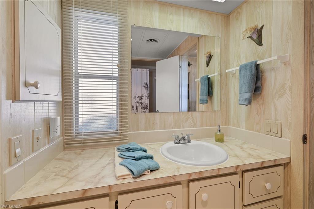707 Palm Frond Ct Property Photo 17