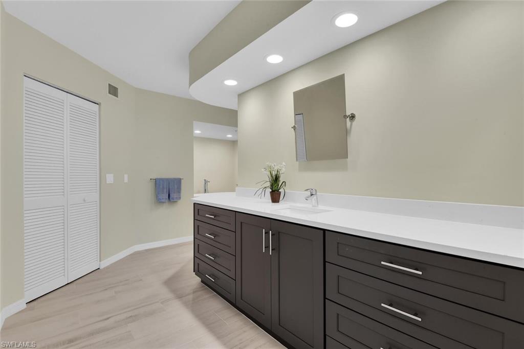 20 Seagate Dr # 103 Property Photo 21