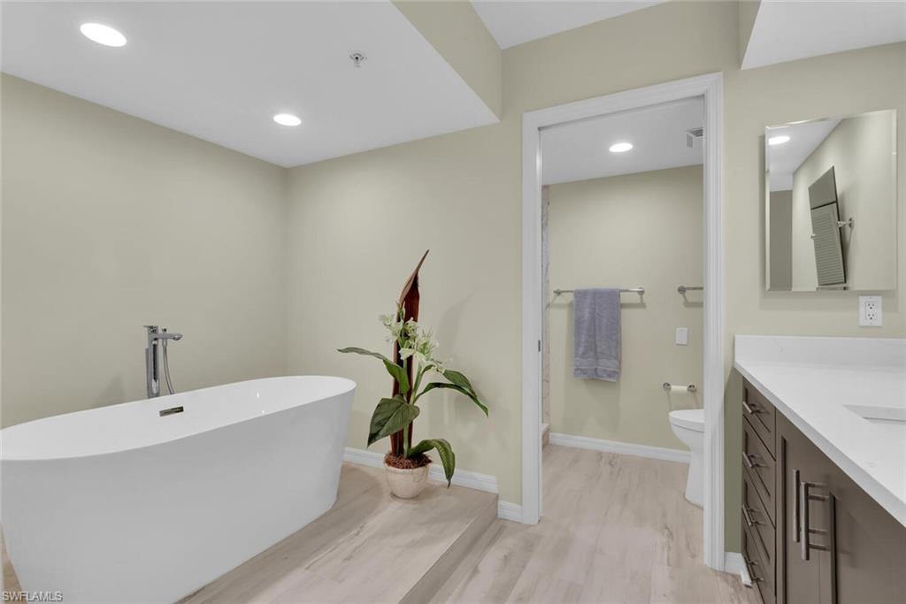 20 Seagate Dr # 103 Property Photo 22