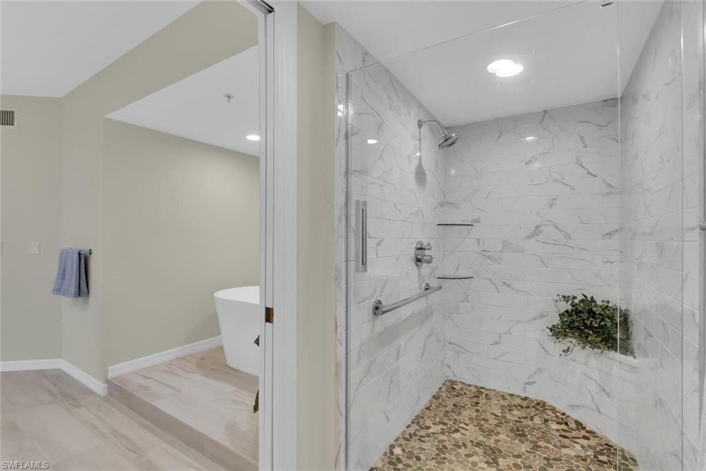 20 Seagate Dr # 103 Property Photo 23