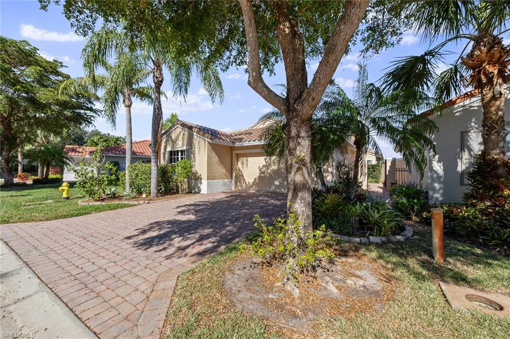 8901 Cascades Isle Blvd Property Photo 2