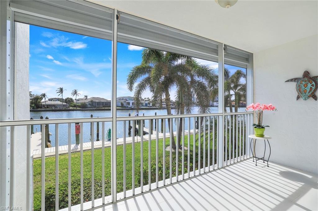 300 Park Shore Dr # 1e Property Photo 8