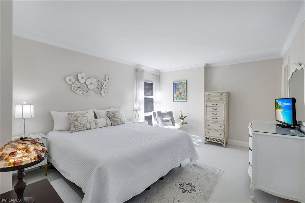 300 Park Shore Dr # 1e Property Photo 17