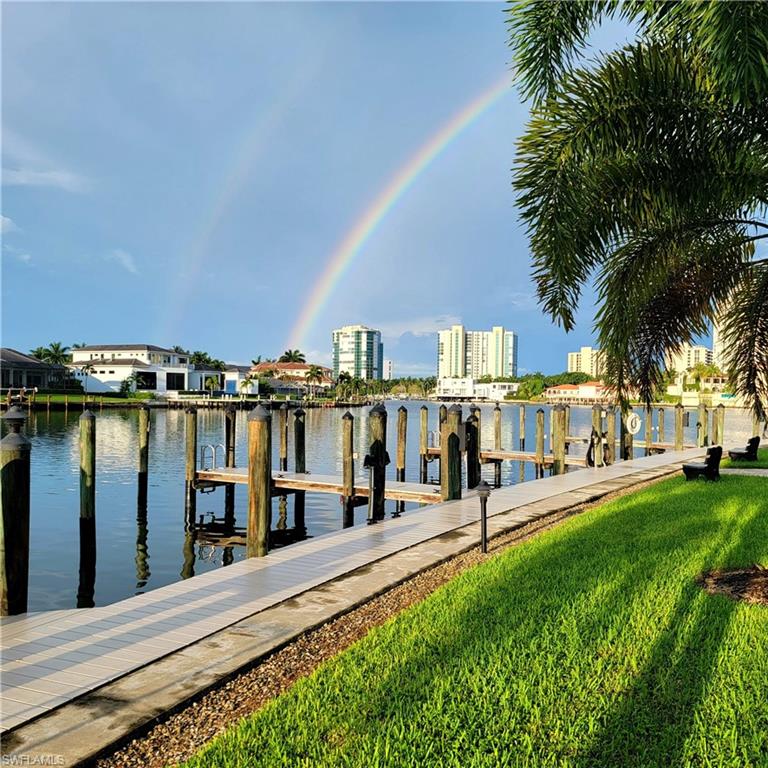 300 Park Shore Dr # 1e Property Photo 28