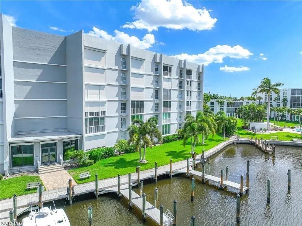 300 Park Shore Dr # 1e Property Photo 29
