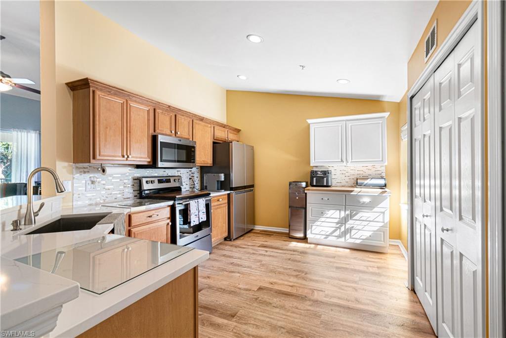 10351 Whispering Palms Dr # 105 Property Photo 13