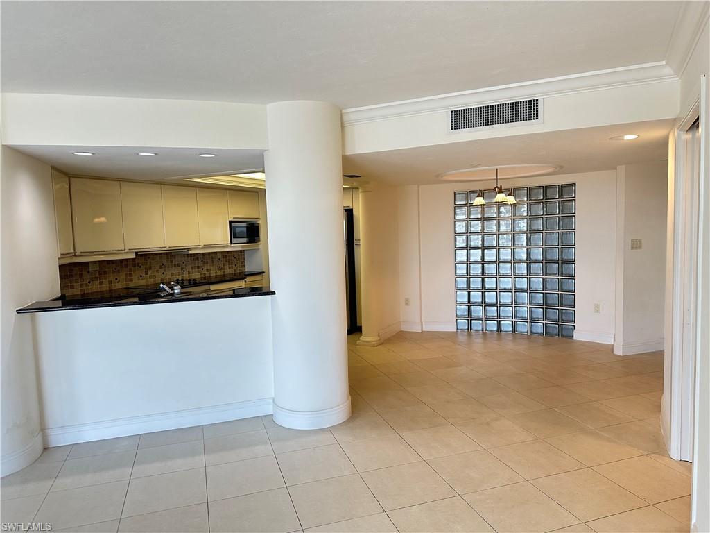 4751 Gulf Shore Blvd N # 1202 Property Photo 12