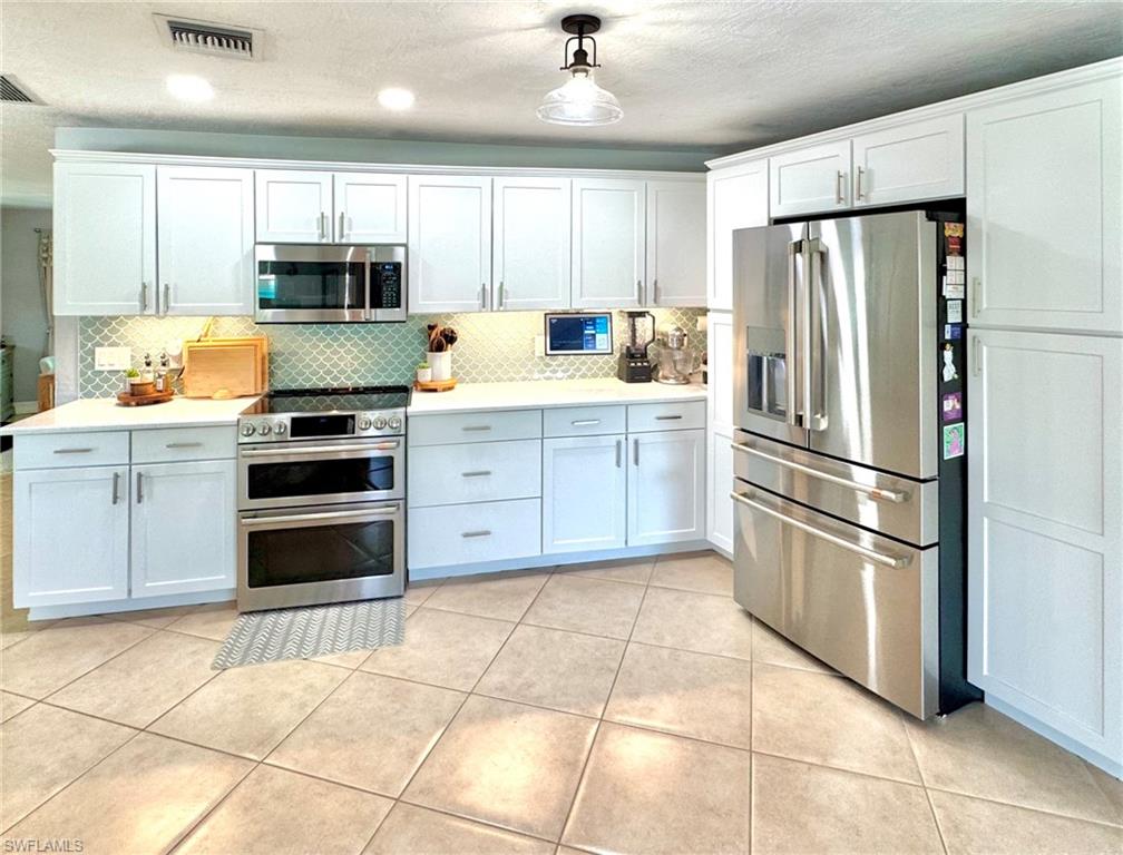 233 Pinehurst Cir Property Photo 4