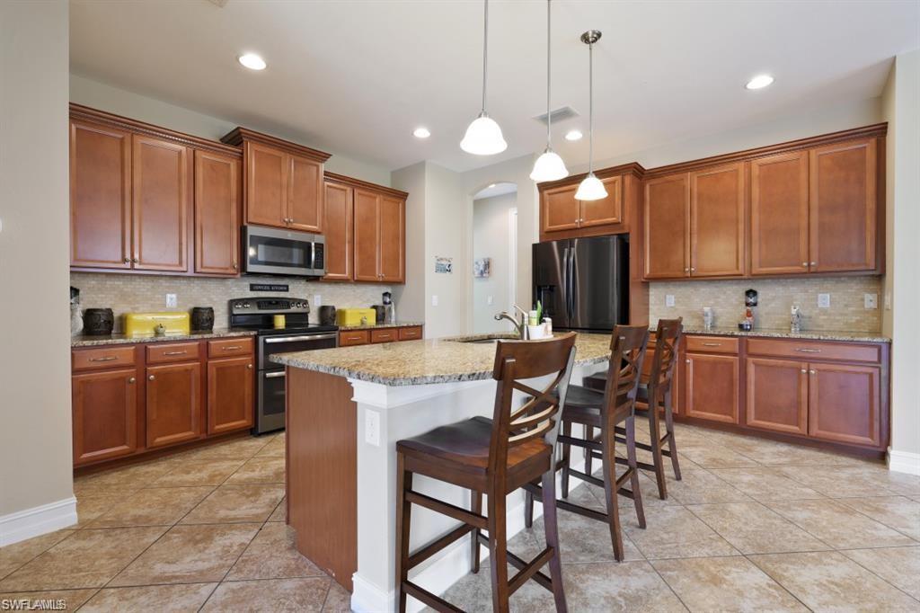 3290 Banyon Hollow Loop Property Photo 5