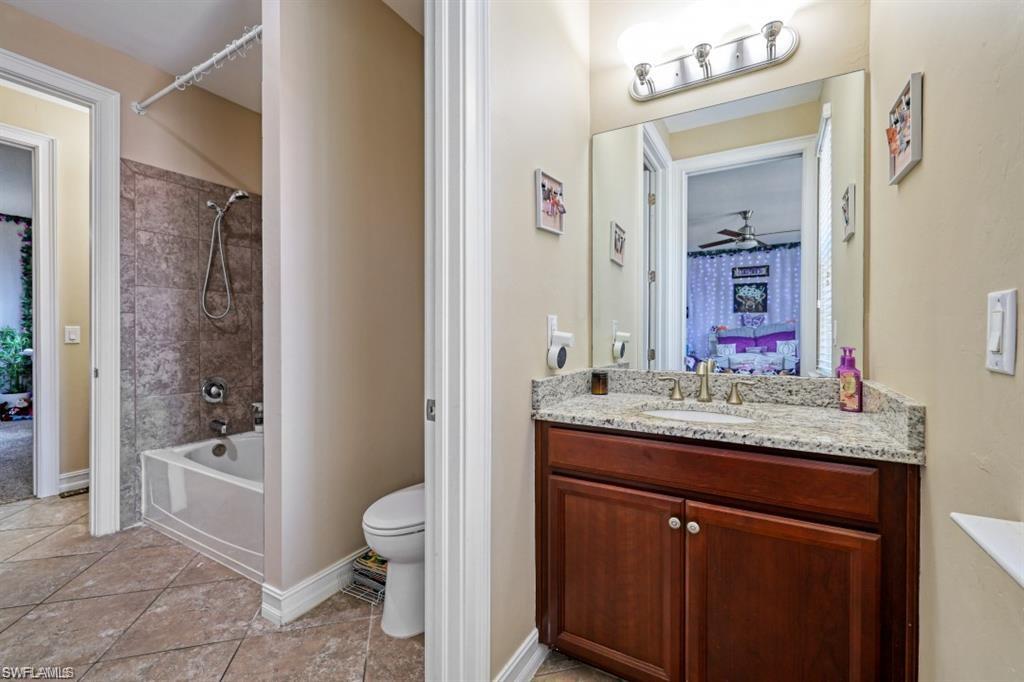 3290 Banyon Hollow Loop Property Photo 12