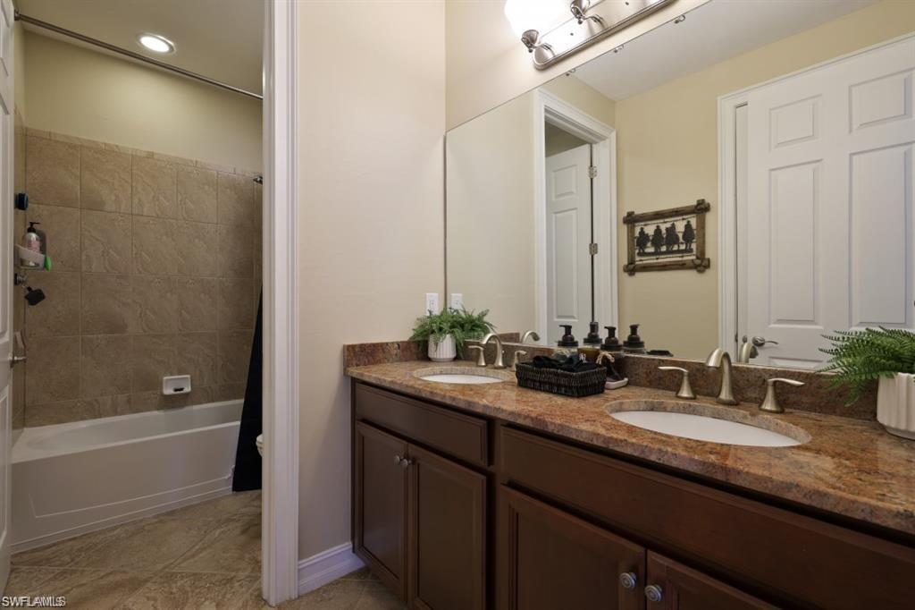 3290 Banyon Hollow Loop Property Photo 17
