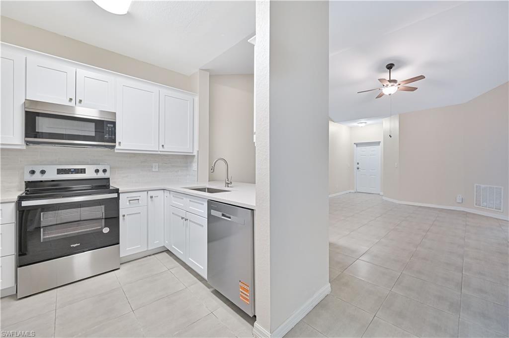 8407 Bernwood Cove Loop # 502 Property Photo 9