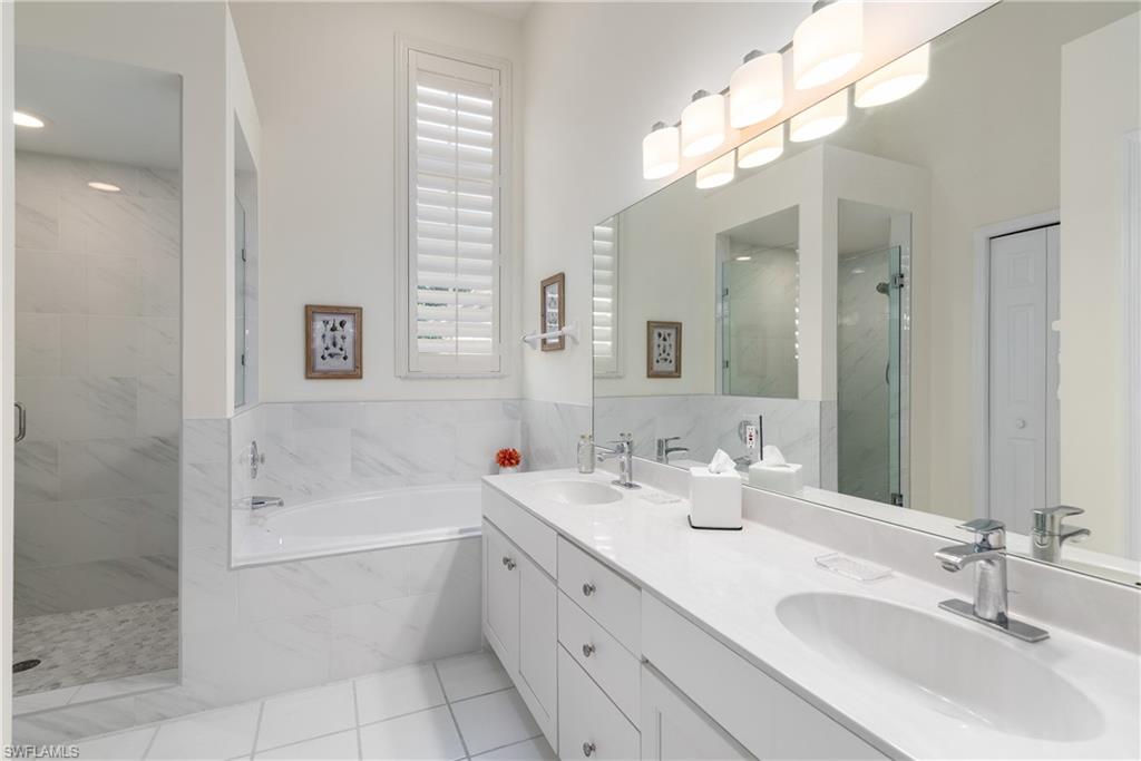 4400 Riverwatch Dr # 203 Property Photo 11