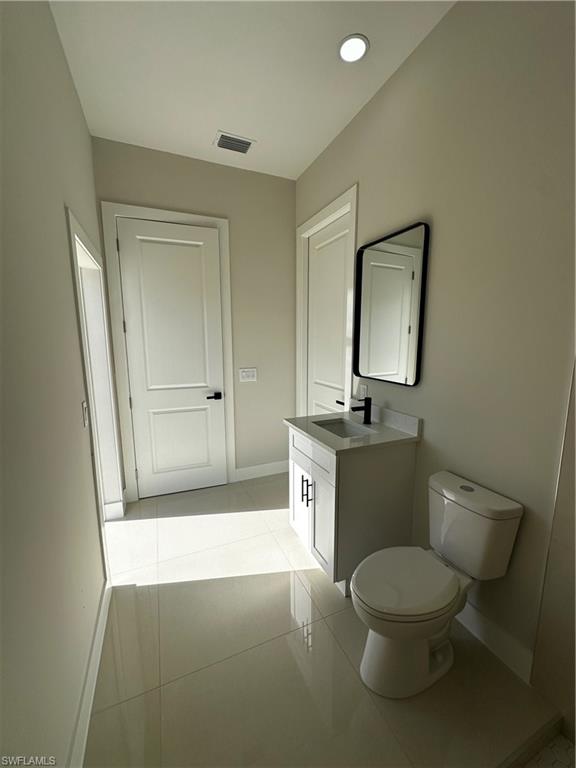 732 Troy Ave Property Photo 17