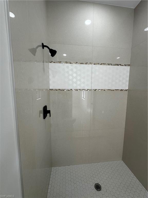 732 Troy Ave Property Photo 30