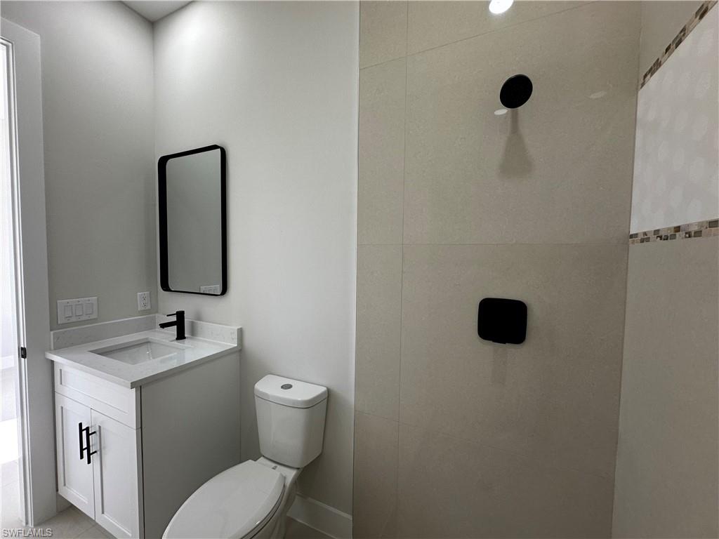 732 Troy Ave Property Photo 32