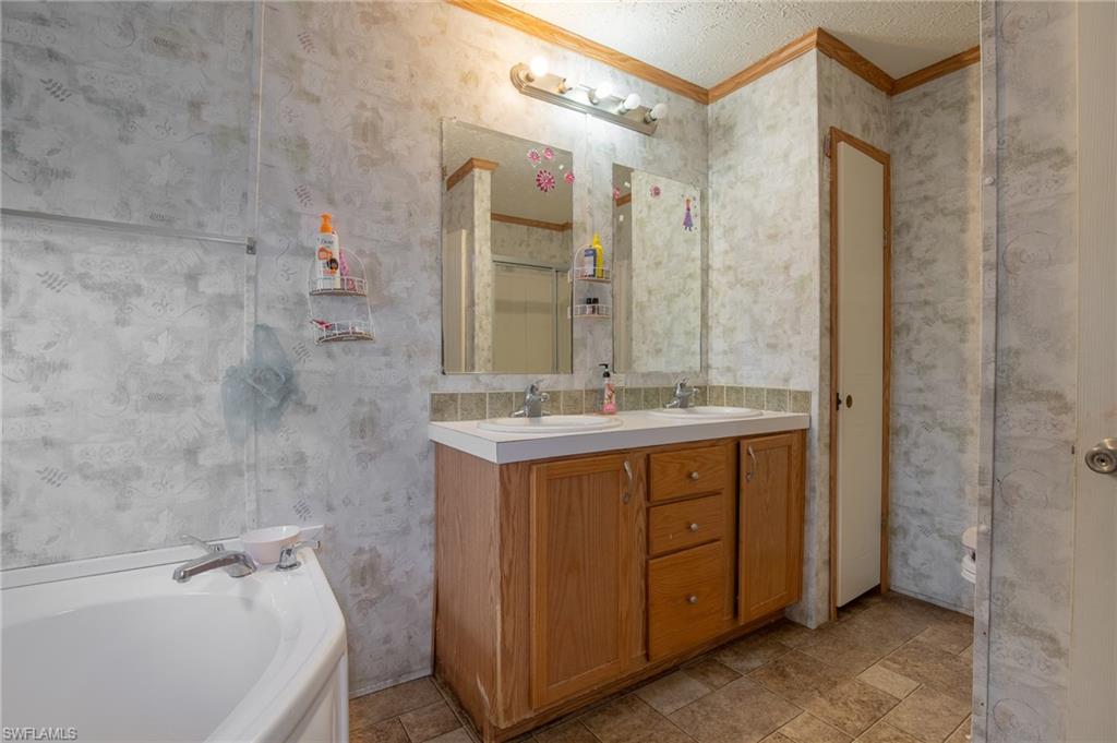 602 Bowden Rd Property Photo 19