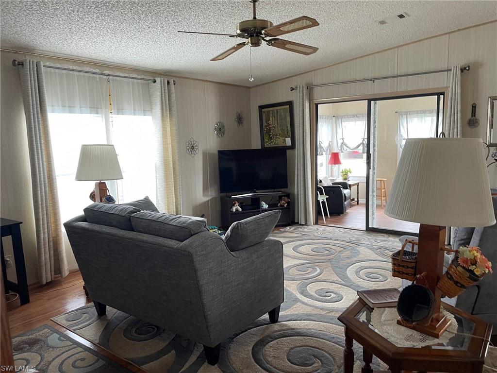 9097 Flamingo Cir Property Photo 5