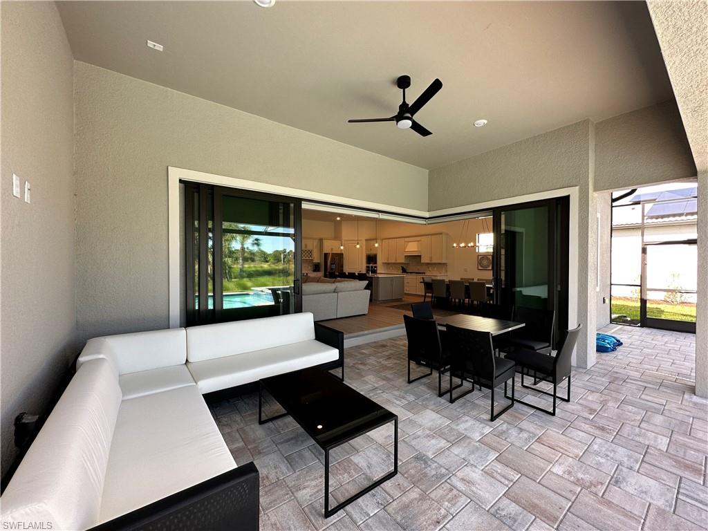 9260 Cormorant Dr Property Photo 10